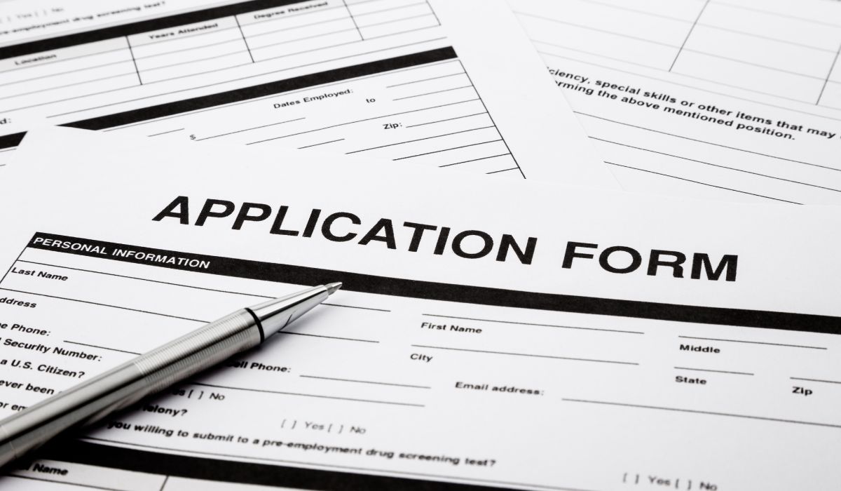 How Do You Navigate the UK Citizenship Application Process?